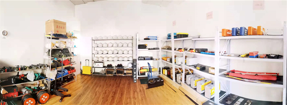 设备仪器室环境图